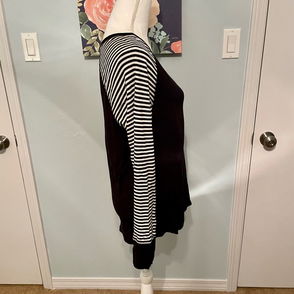 🌷Striped Sleeve Thermal - Picture 2 of 4